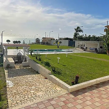 Deep Sea Lejlighedshotel 4*